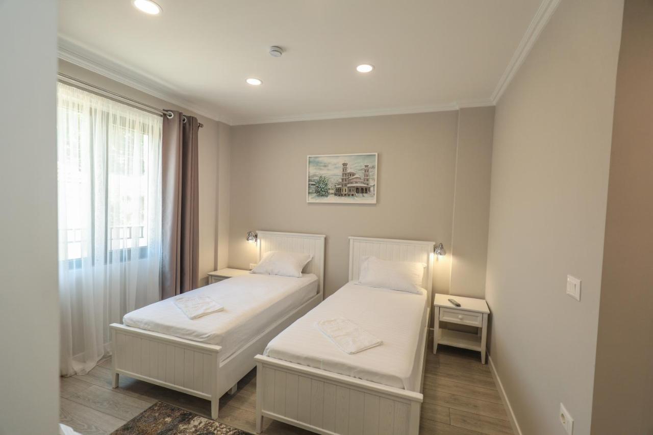 Hotel Peroni Korce Luaran gambar
