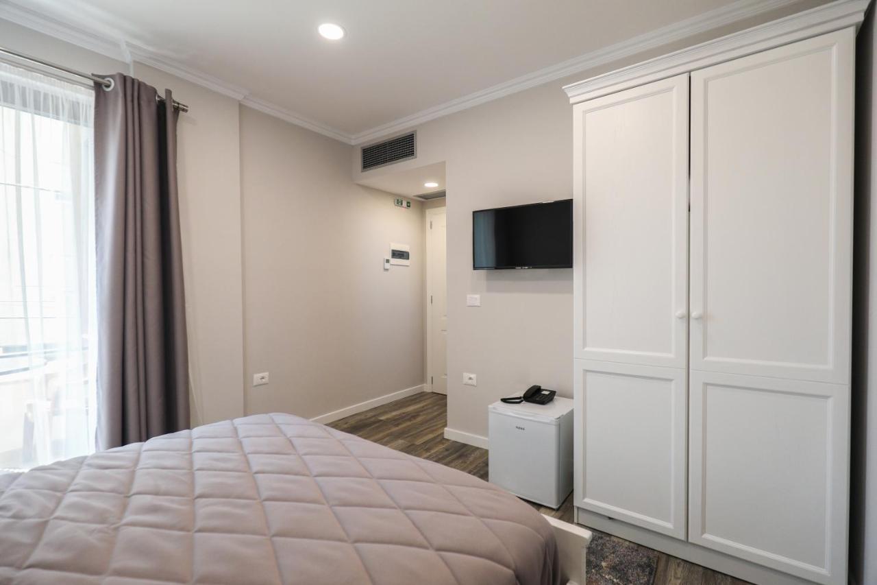 Hotel Peroni Korce Luaran gambar