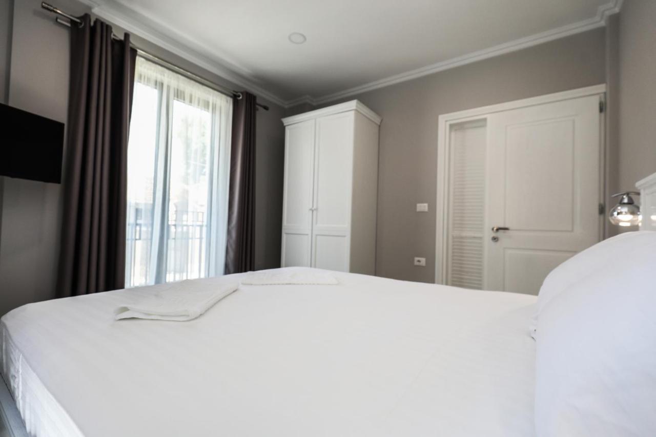 Hotel Peroni Korce Luaran gambar